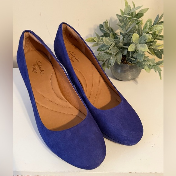 Clark’s Elegant Blue Indigo Suede Women's Heels Sz 8.5 - Picture 2 of 8
